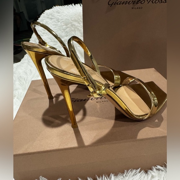 Gianvito Rossi Metallic Gold Heels - Picture 4 of 16